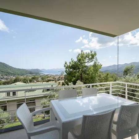 Amazing Duplex With Fascinating View And Shared Pool In Gocek דירה *